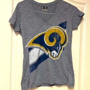 Cute Vneck Los Angeles Rams Tshirt!
